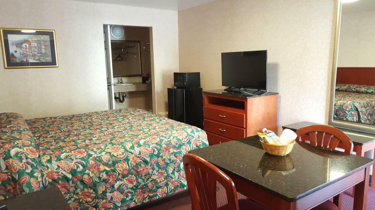 Atrium Inn & Suites กัลโลเวย์ ภายนอก รูปภาพ